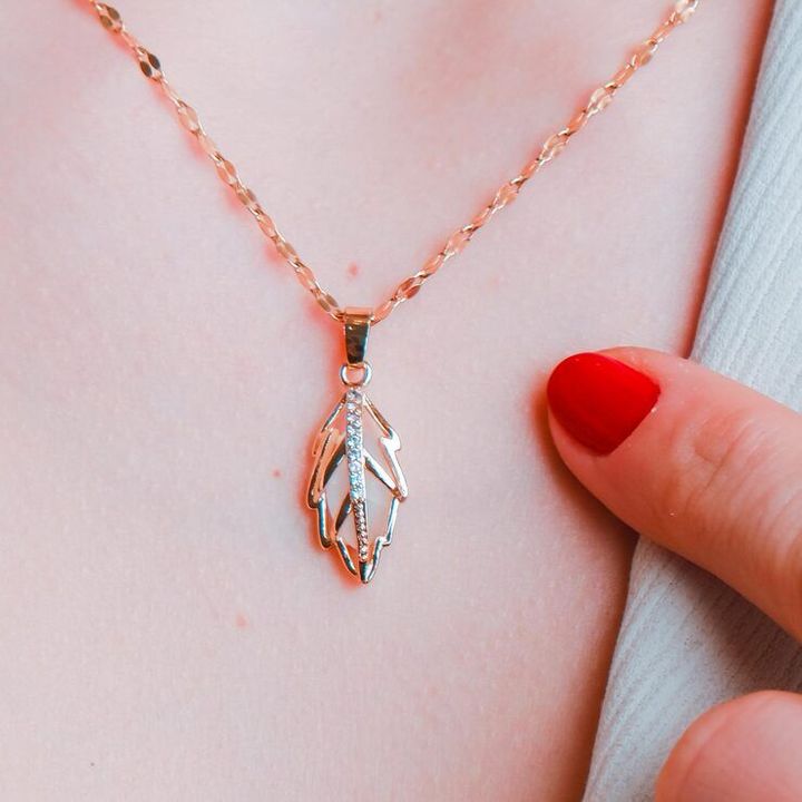 Multi-Strand Necklaces Explore Modern Trends and Everyday Styling Ideas