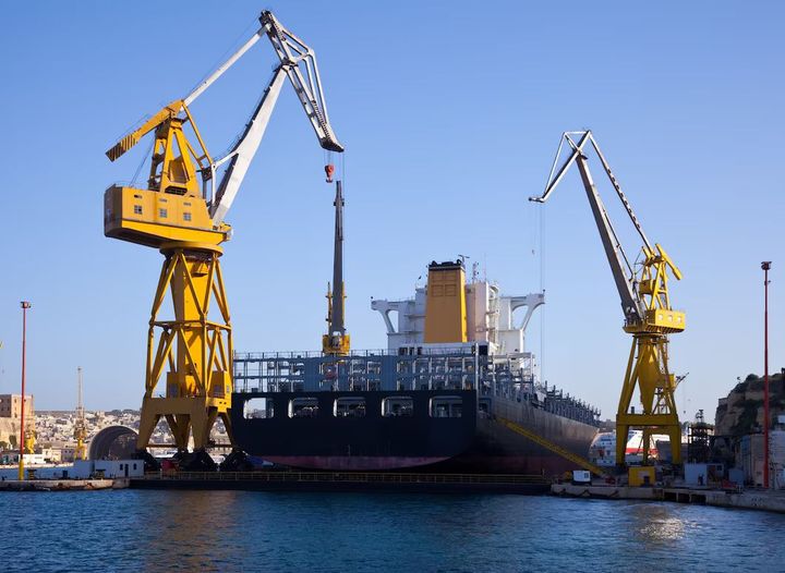 Industrial Crane Guide: Explore Types, Capacity, Components, Applications, and Safety Factors