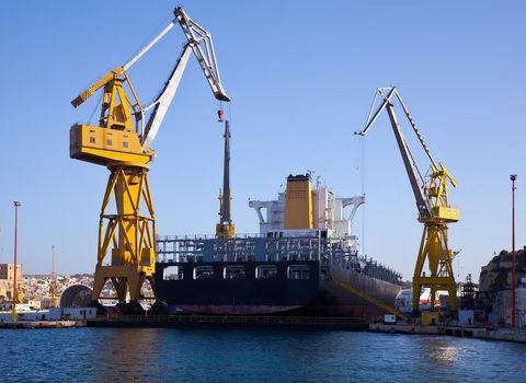 Industrial Crane Guide: Explore Types, Capacity, Components, Applications, and Safety Factors