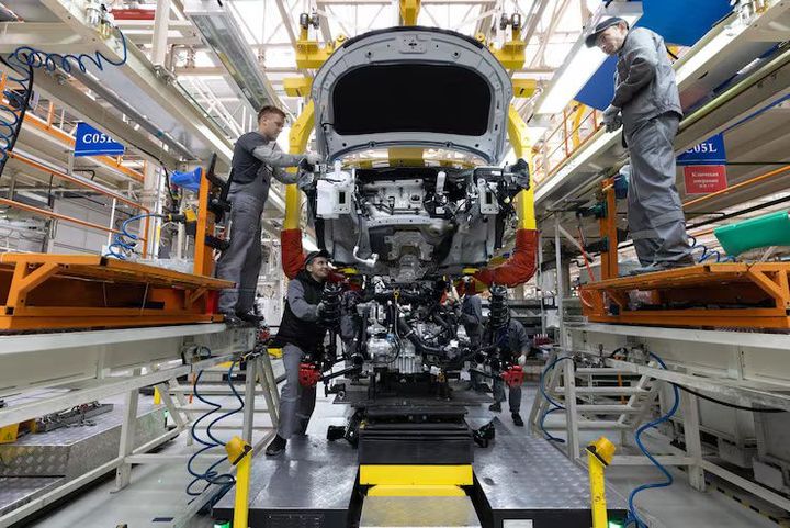 Auto Industry Guide: Trends, Technology, and Future Changes