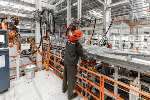 Esplora Macchine Industriali: Types, Uses, and How They Work