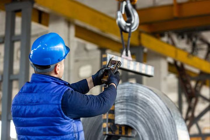 Lifting Equipment Explained: Types, Capacity, Components, Applications, Safety Features, Benefits and Selection Considerations
