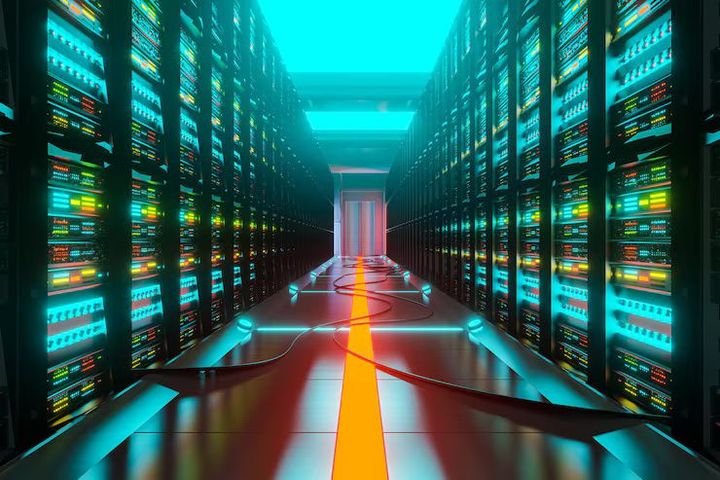 Introduction to Big Data: Guide to Data Volume, Velocity, and Modern Analytics