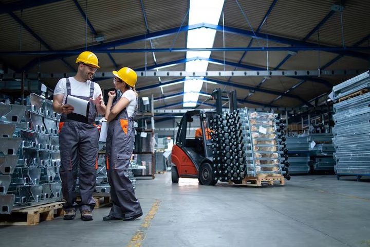 Understanding Equipment Suppliers: Types, Roles, and Selection Tips
