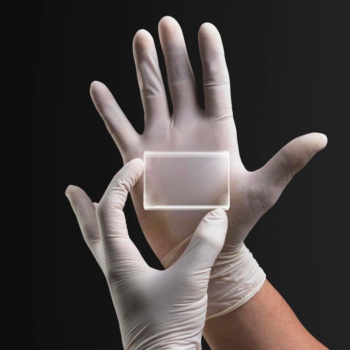 Cleanroom Glove Boxes Guide: Basics and Contamination Control