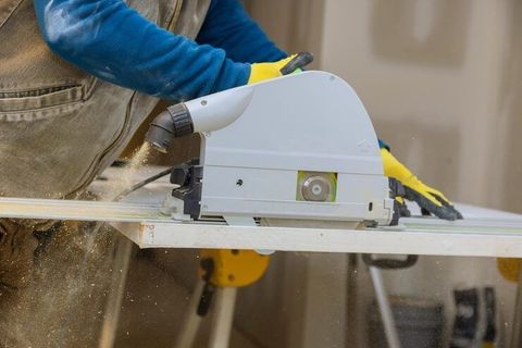 Thickness Planers Guide: Explore Types, Components, Capacity, Applications, and Safety Factors
